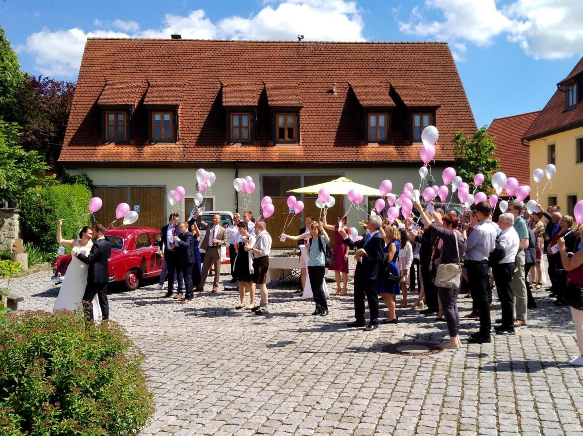 Gasthaus Dollinger ดิงเคลส์บืล ภายนอก รูปภาพ